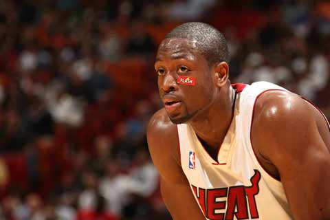 回撤至中场 回撤至中场