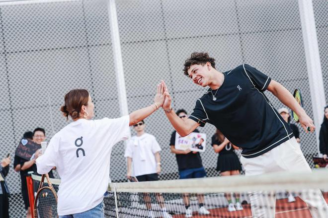 内线强攻 内线强攻